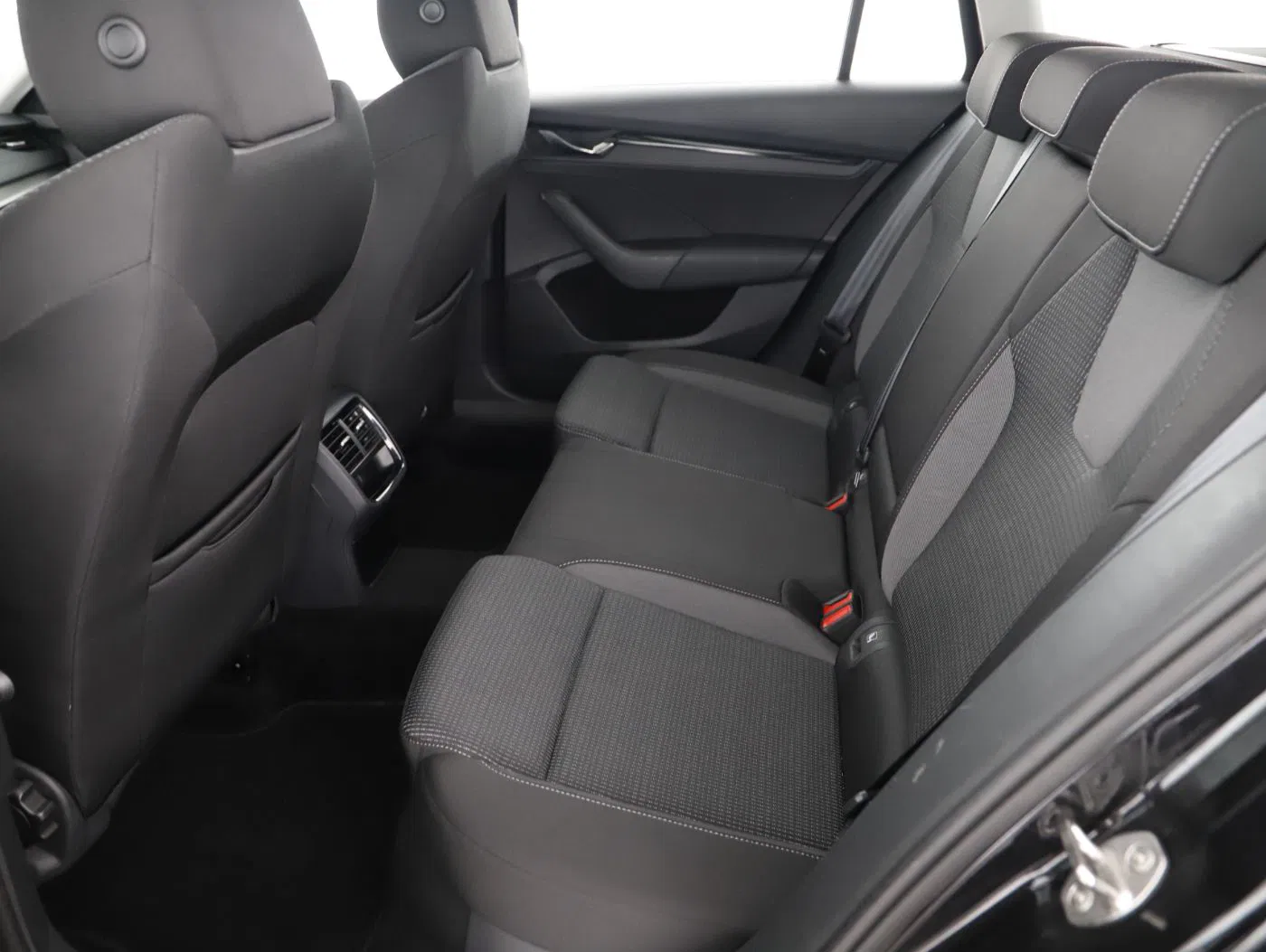 Skoda Octavia Combi 1.0 TSI Ambition | Bild 25 von 26