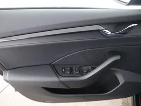 Skoda Octavia Combi 1.0 TSI Ambition | Thumbnail 11 von 26