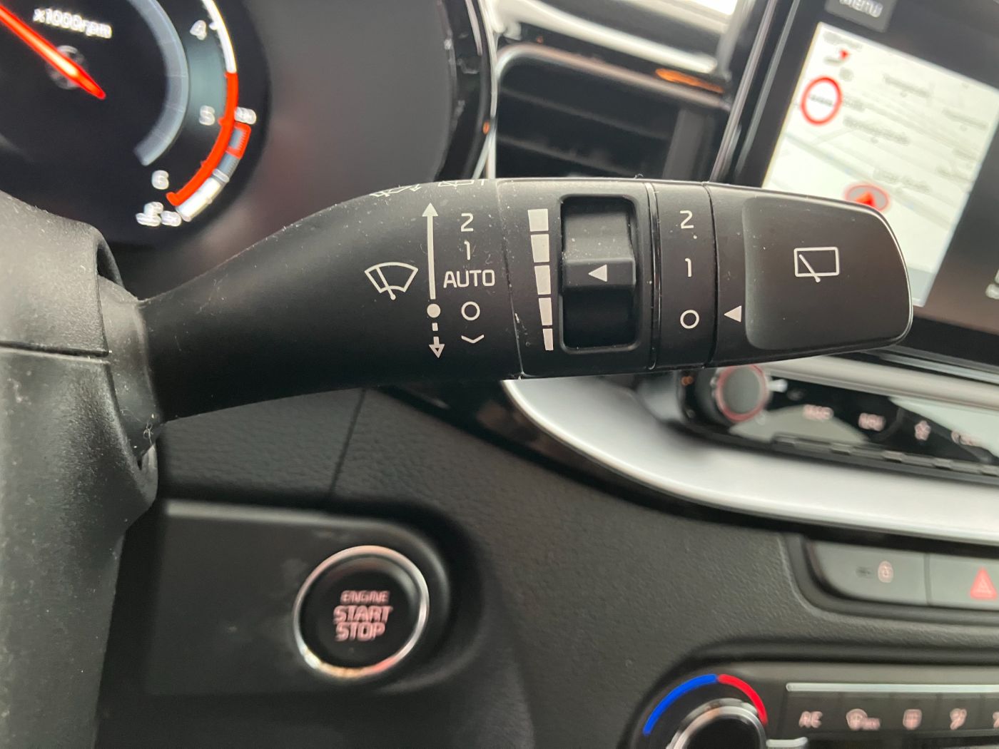 Kia ProCeed 1.6 CRDi GT-Line | Bild 12 von 31
