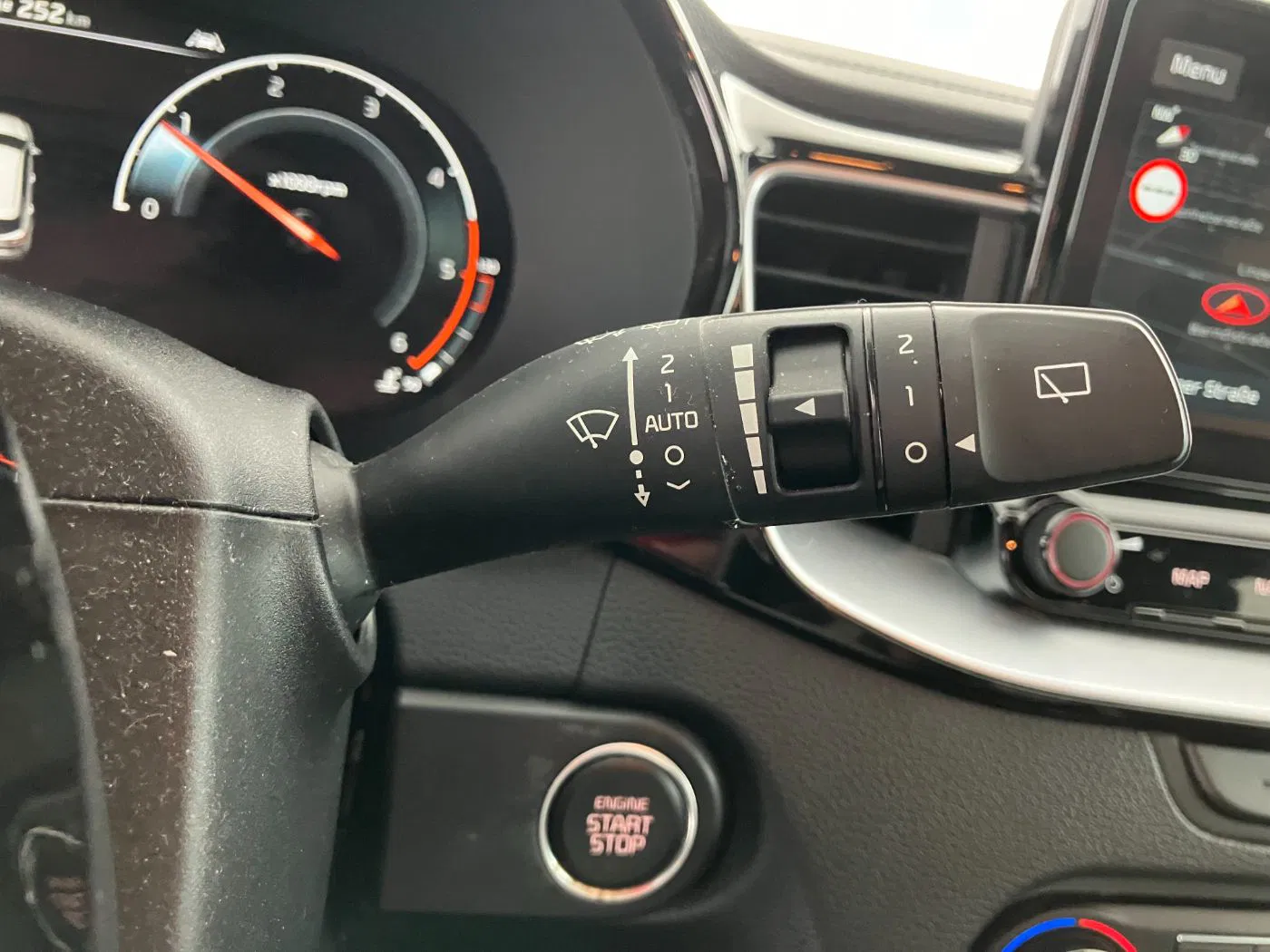 Kia ProCeed 1.6 CRDi GT-Line | Bild 28 von 31