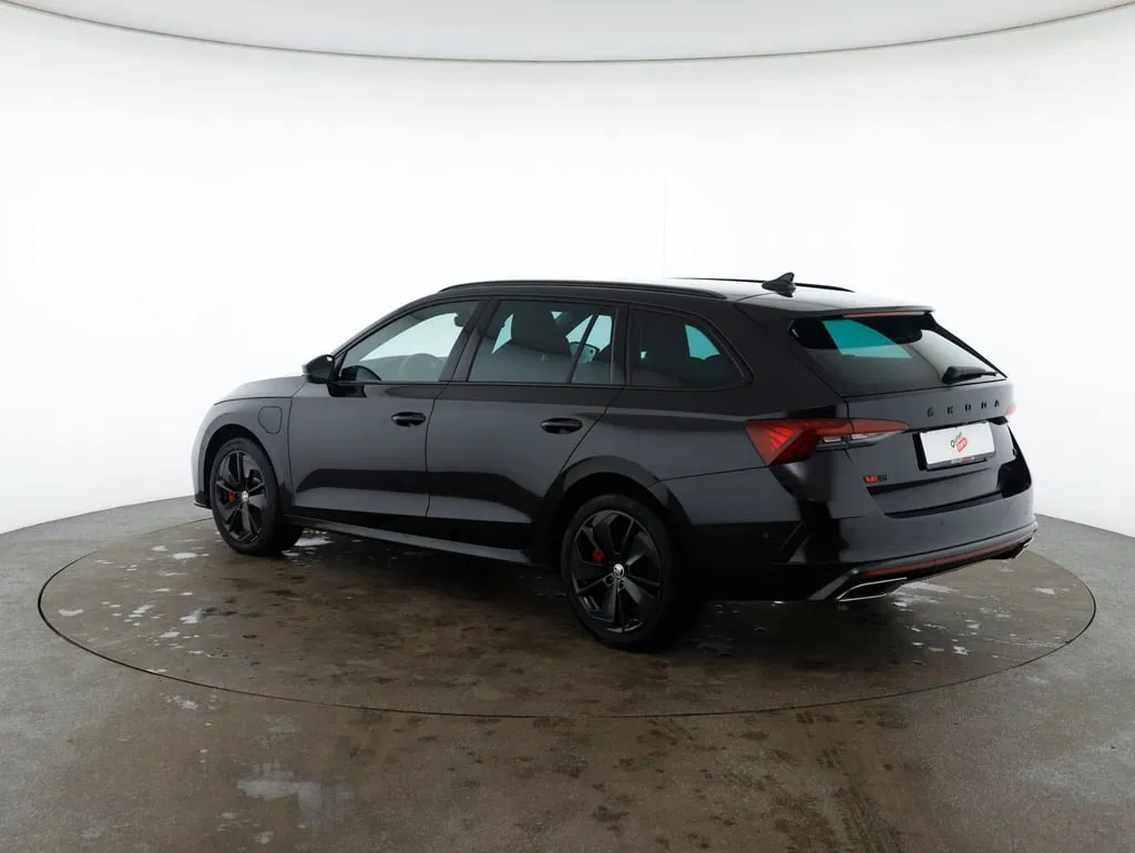 Skoda Octavia Combi 1.4 TSI RS iV | Bild 8 von 28