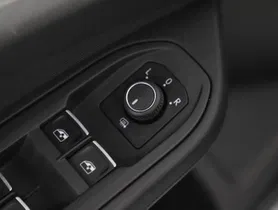 VW Golf VIII Var. 2.0TDI Life DSG | Thumbnail 8 von 23