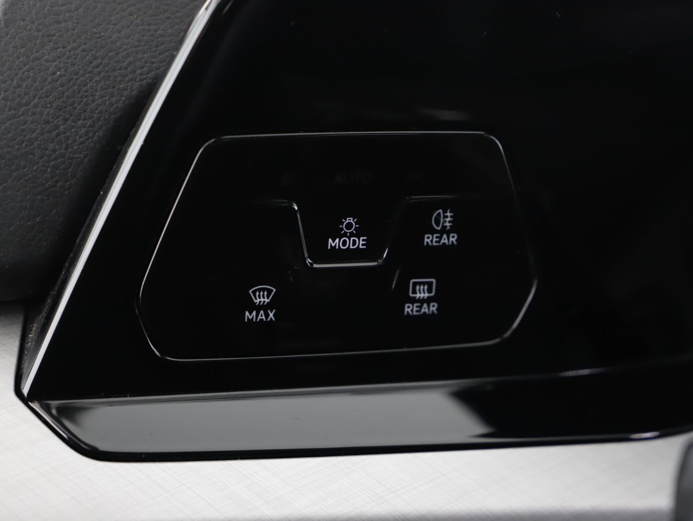 VW Golf VIII Var. 2.0TDI Life DSG | Bild 9 von 23