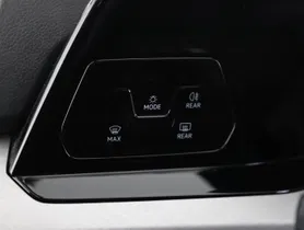 VW Golf VIII Var. 2.0TDI Life DSG | Thumbnail 9 von 23