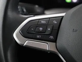 VW Golf VIII Var. 2.0TDI Life DSG | Thumbnail 14 von 23