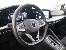 VW Golf VIII Var. 2.0TDI Life DSG | Thumbnail 12 von 23