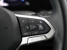 VW Golf VIII Var. 2.0TDI Life DSG | Thumbnail 15 von 23