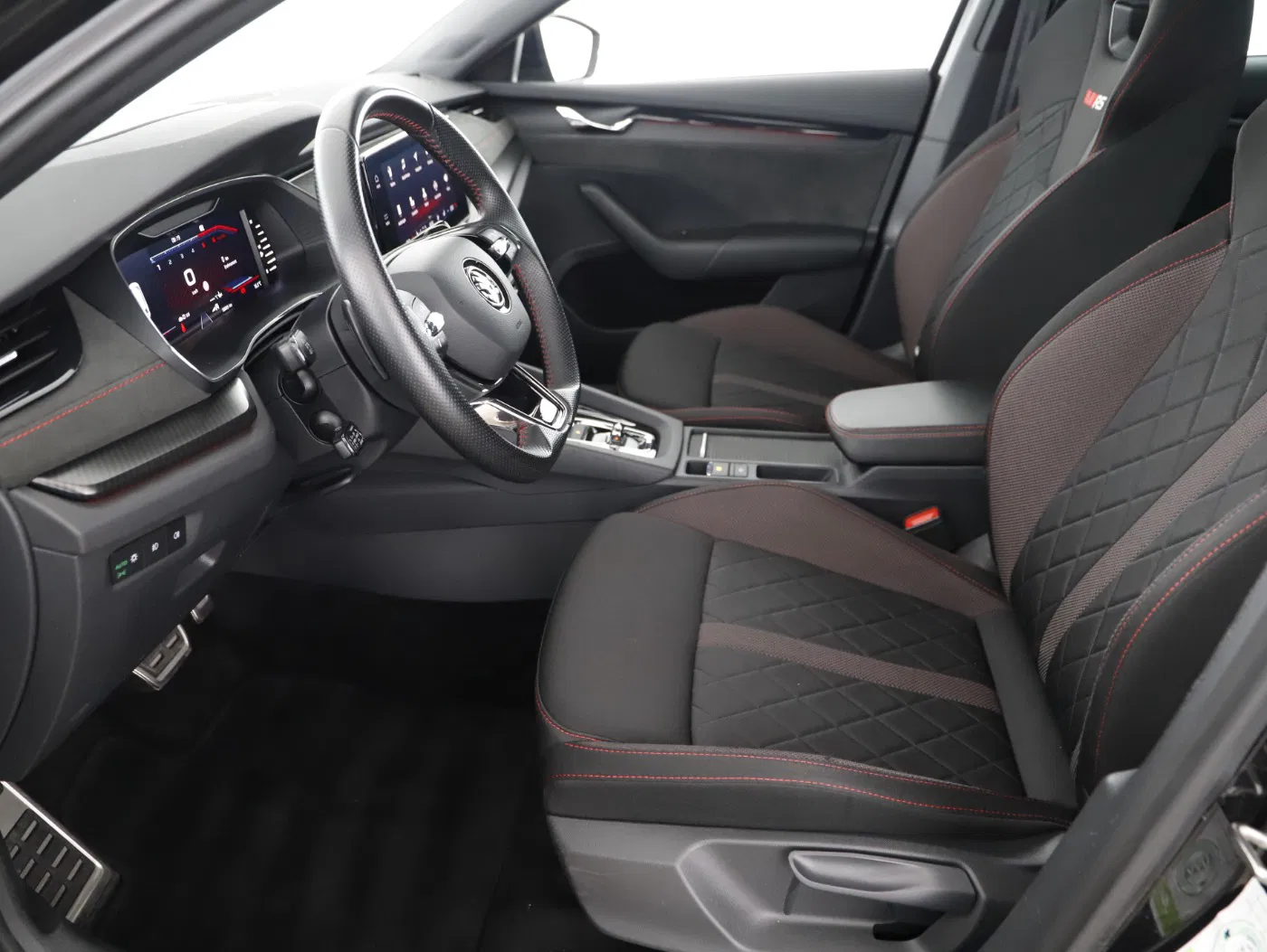 Skoda Octavia Combi 2.0 TDI 4X4 RS Aut. | Bild 5 von 23