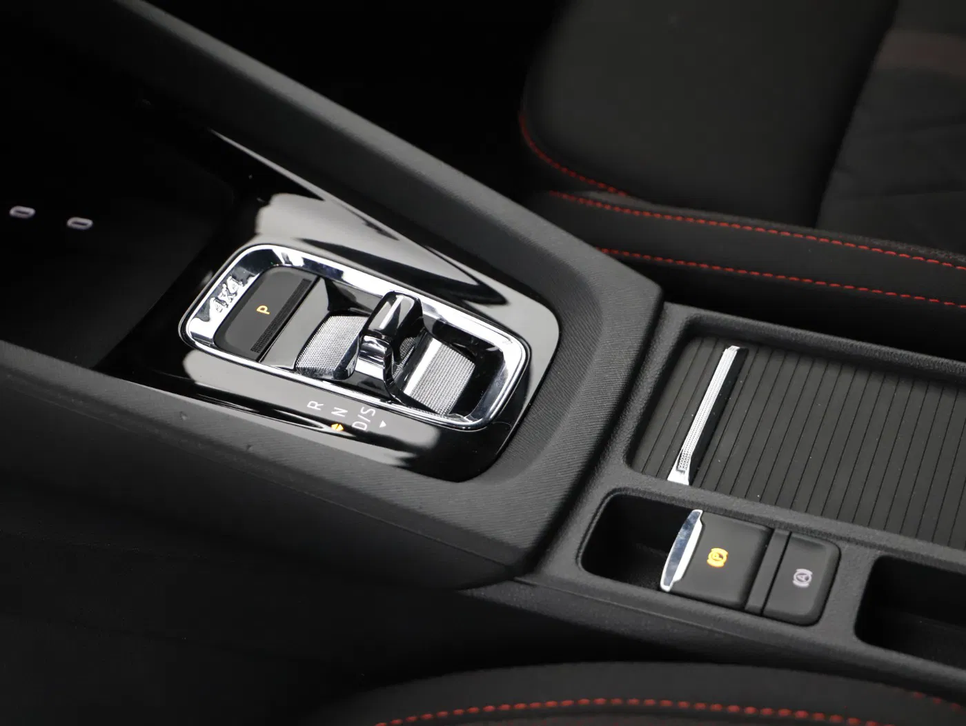 Skoda Octavia Combi 2.0 TDI 4X4 RS Aut. | Bild 14 von 23