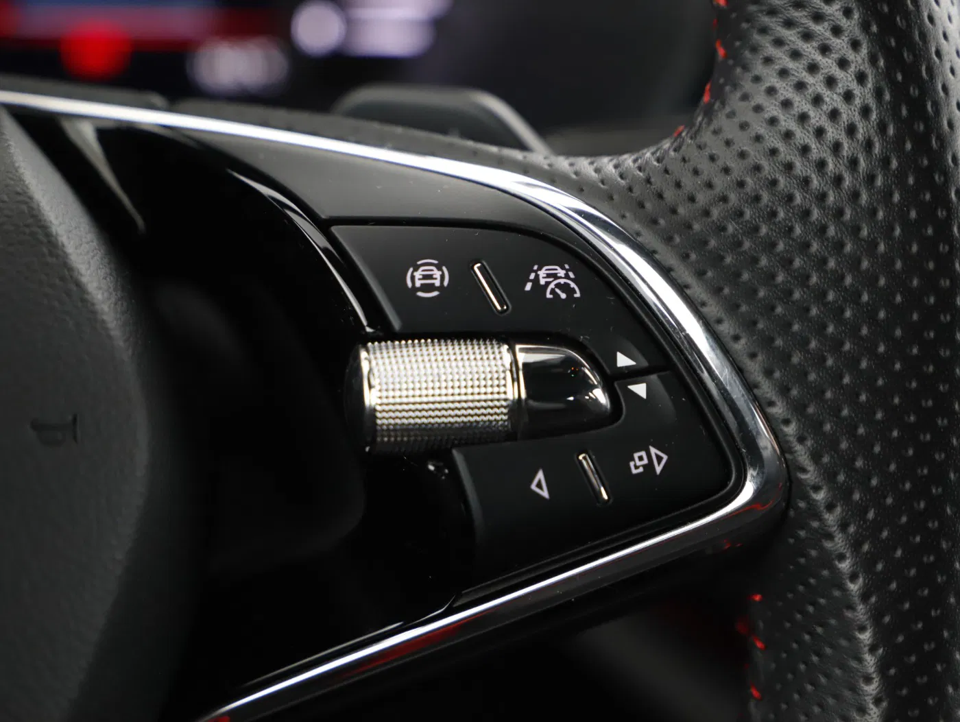 Skoda Octavia Combi 2.0 TDI 4X4 RS Aut. | Bild 11 von 23