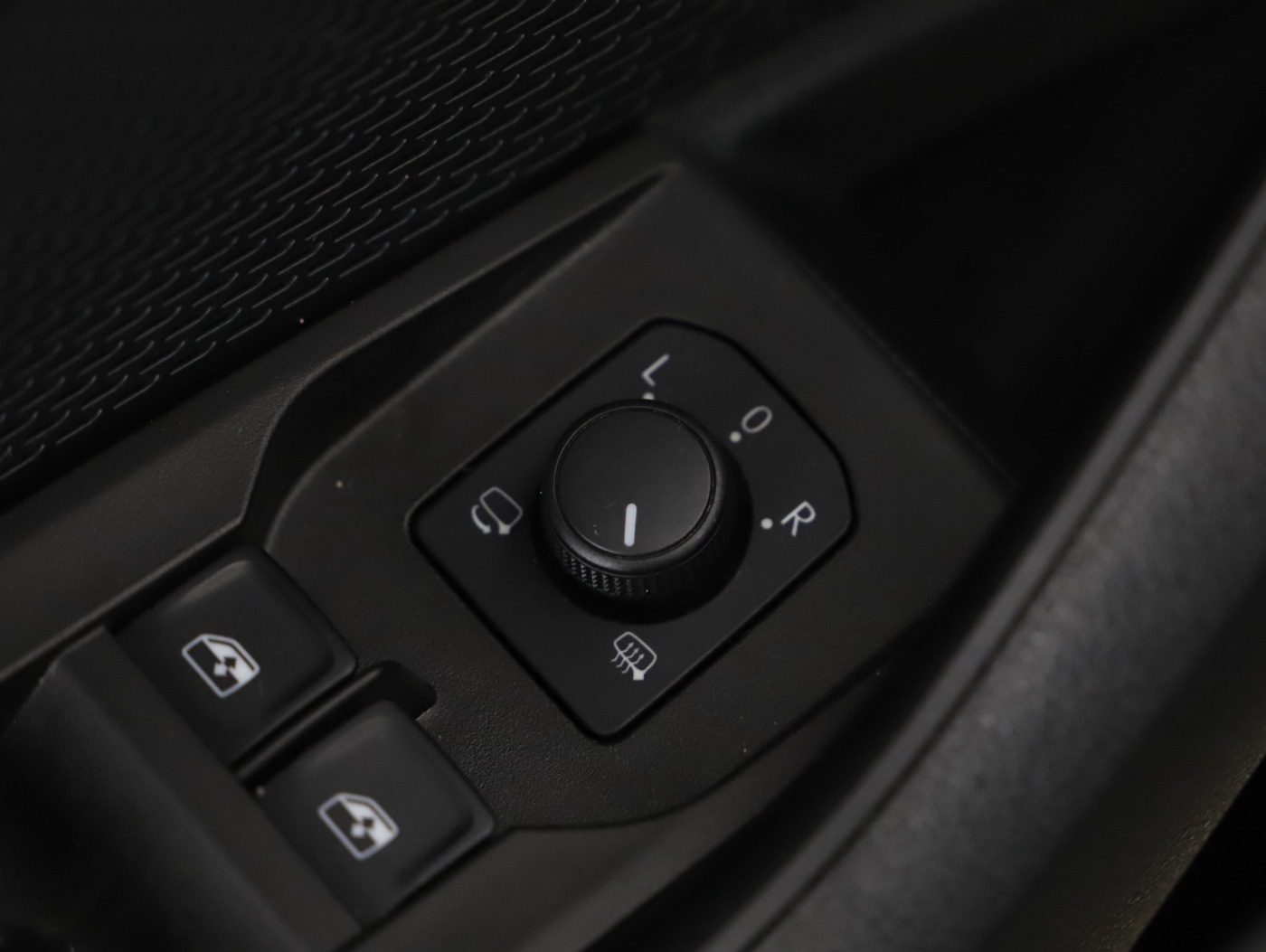 Skoda Octavia Combi 2.0 TDI 4X4 RS Aut. | Bild 13 von 23