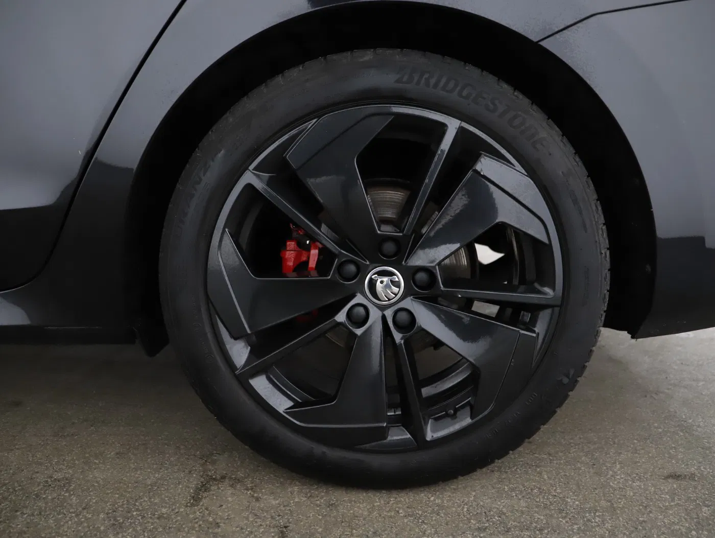 Skoda Octavia Combi 2.0 TDI 4X4 RS Aut. | Bild 4 von 23