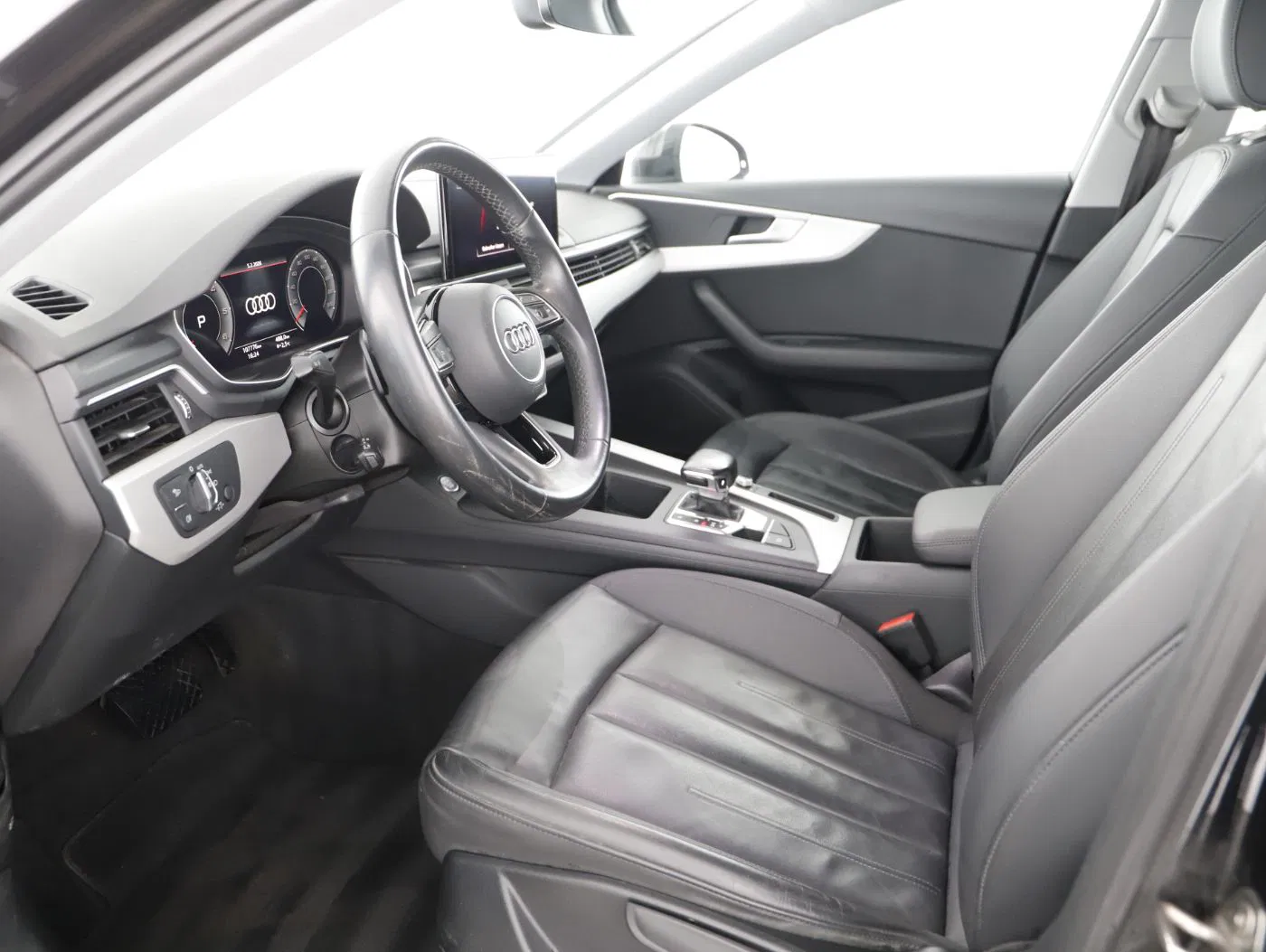 Audi A4 Avant 30 TDI Aut. | Bild 14 von 28