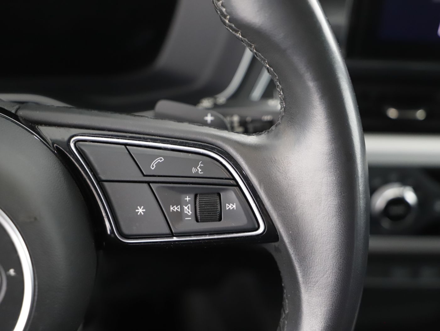 Audi A4 Avant 30 TDI Aut. | Bild 19 von 28