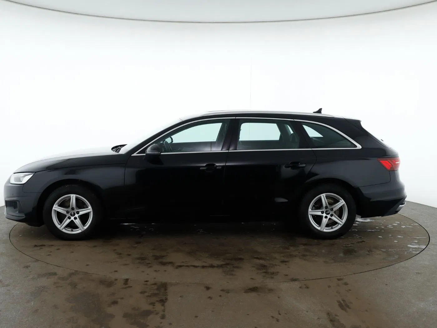Audi A4 Avant 30 TDI Aut. | Bild 9 von 28