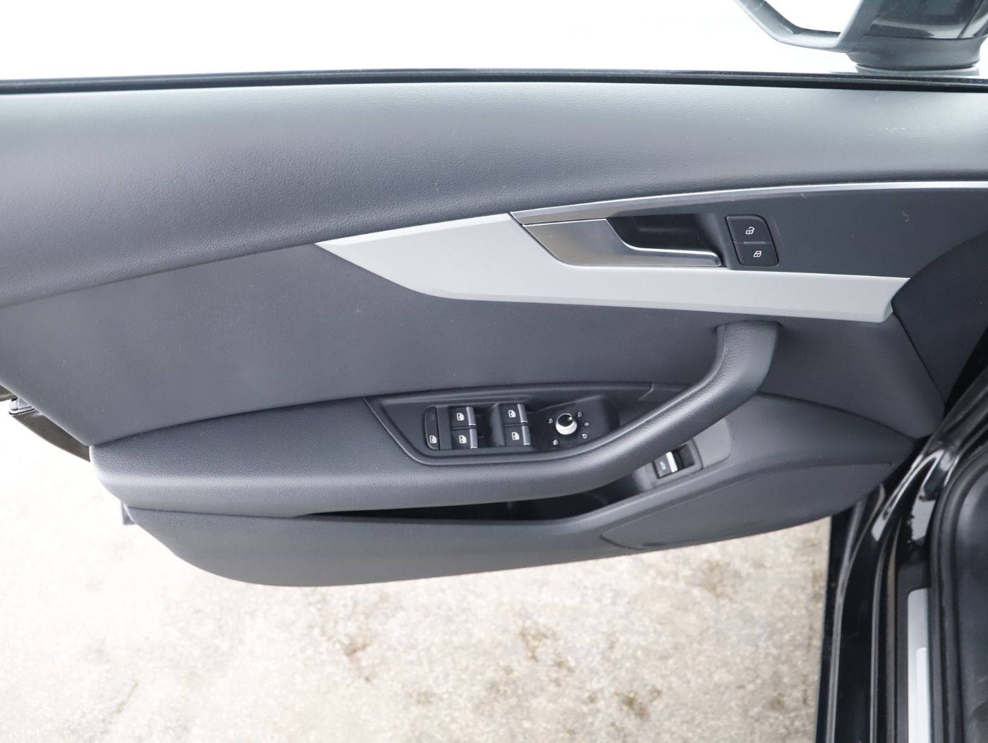 Audi A4 Avant 30 TDI Aut. | Bild 11 von 28