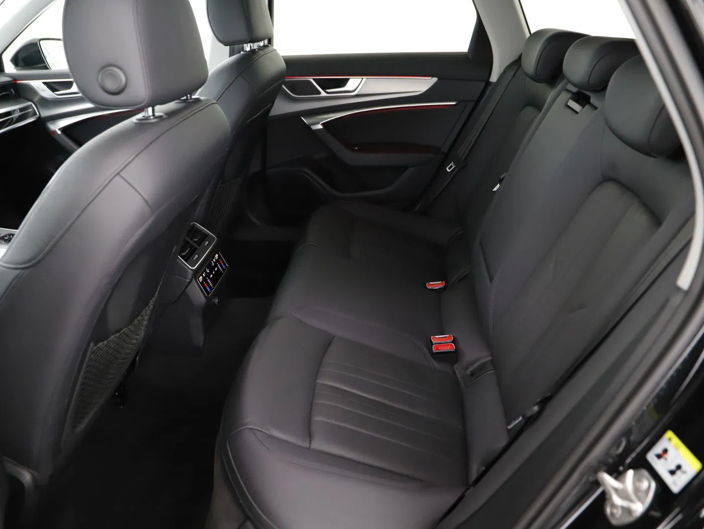 Audi A6 Avant 40 TDI Aut. design | Bild 22 von 25