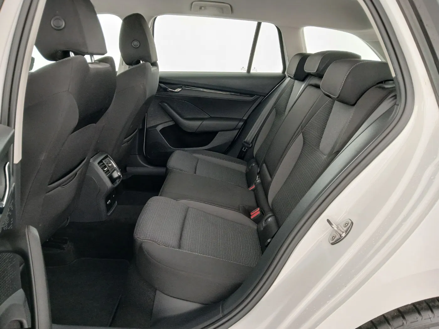 Skoda Octavia Combi 1.0 TSI e-TEC Ambition | Bild 26 von 27