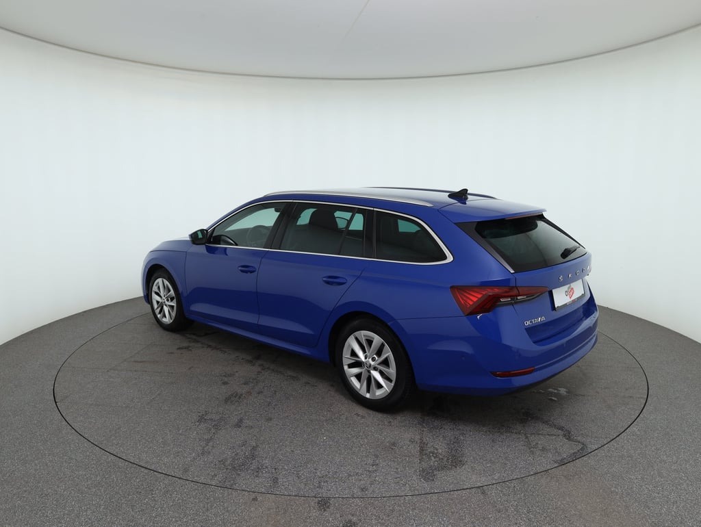 Skoda Octavia Combi 2.0 TDI Premium | Bild 7 von 30