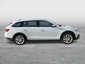 Skoda Octavia Combi 2.0 TDI Scout | Thumbnail 5 von 27