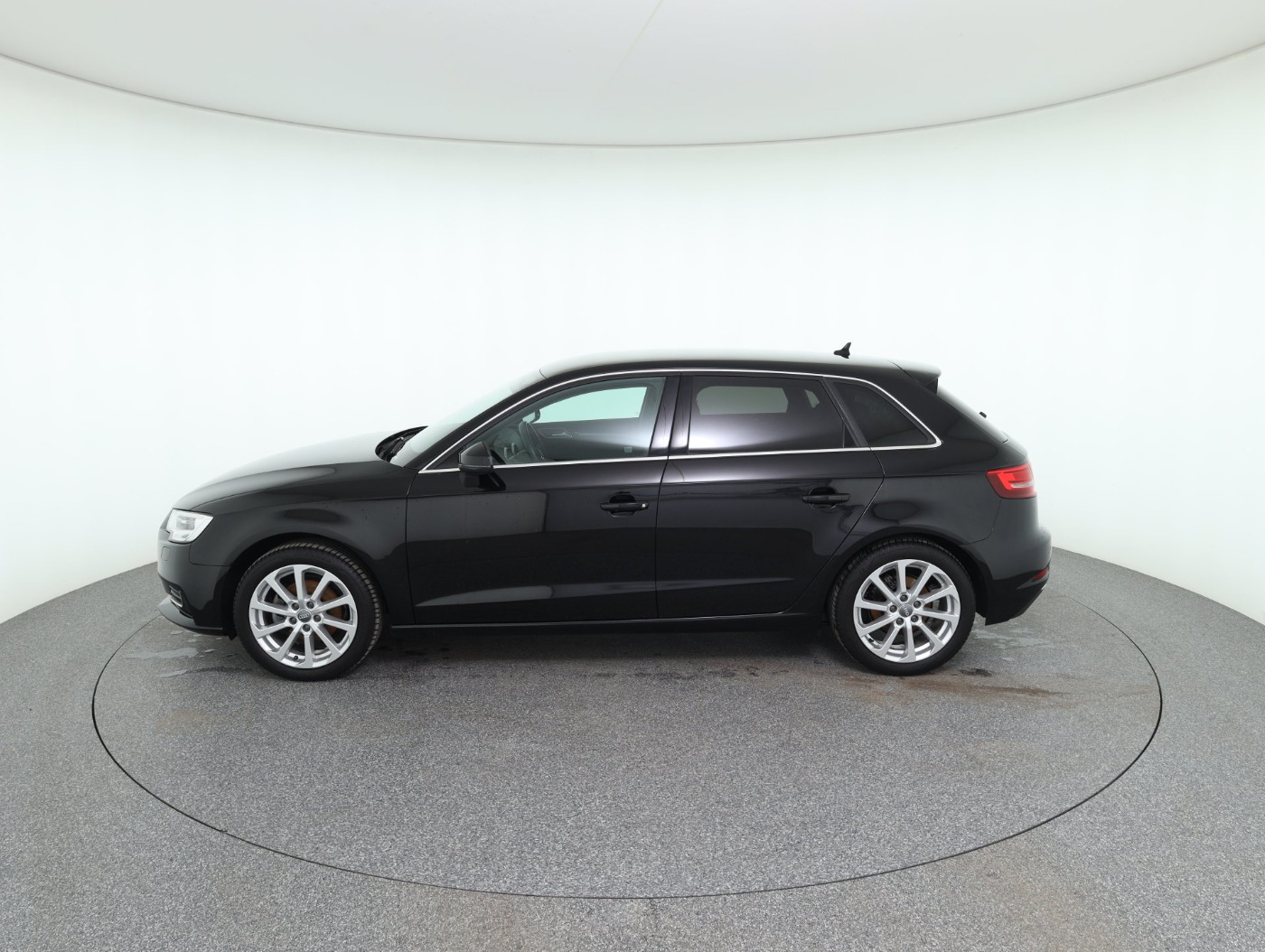 Audi A3 Sportback 1.0 TFSI SB | Bild 9 von 28