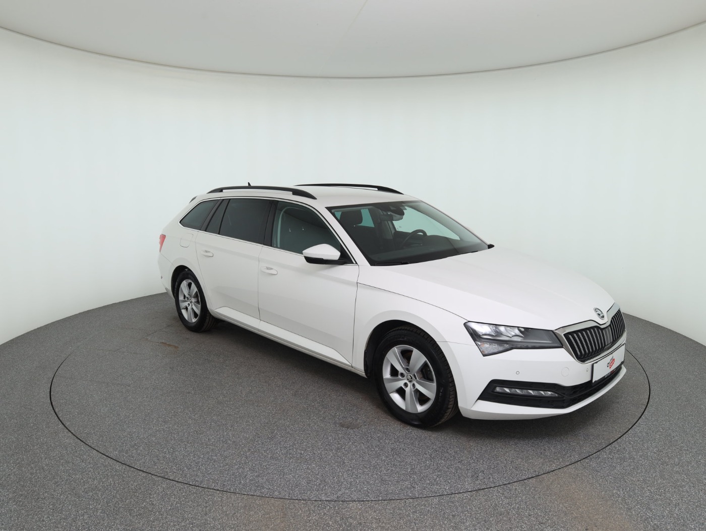 Skoda Superb Combi 2.0 TDI Ambition | Bild 4 von 30