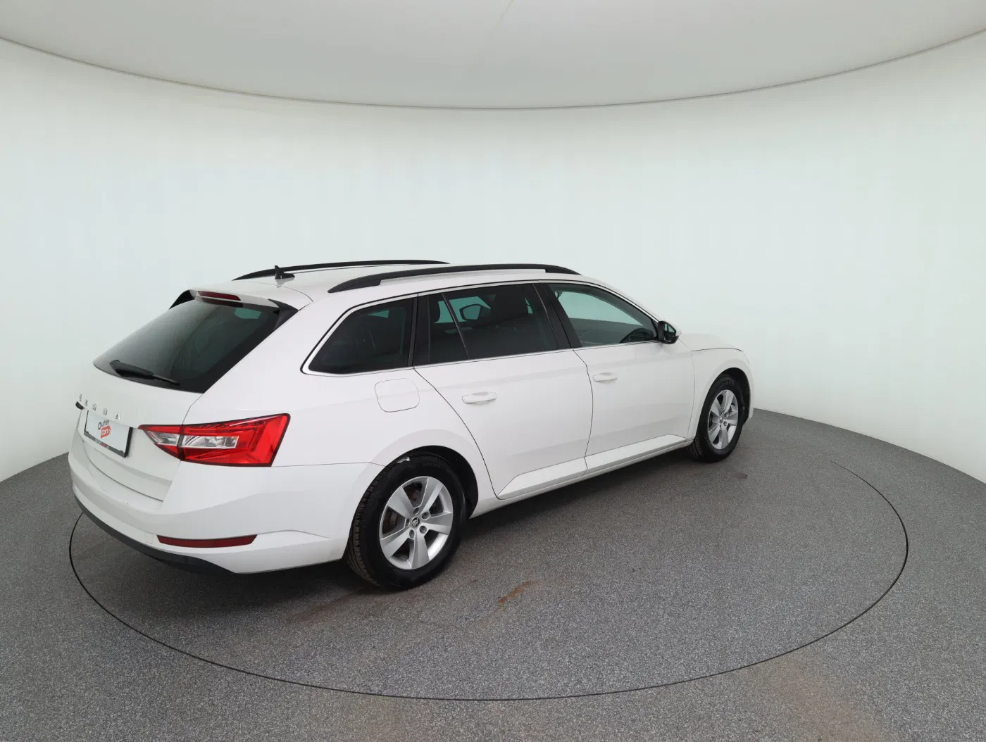 Skoda Superb Combi 2.0 TDI Ambition | Bild 6 von 30