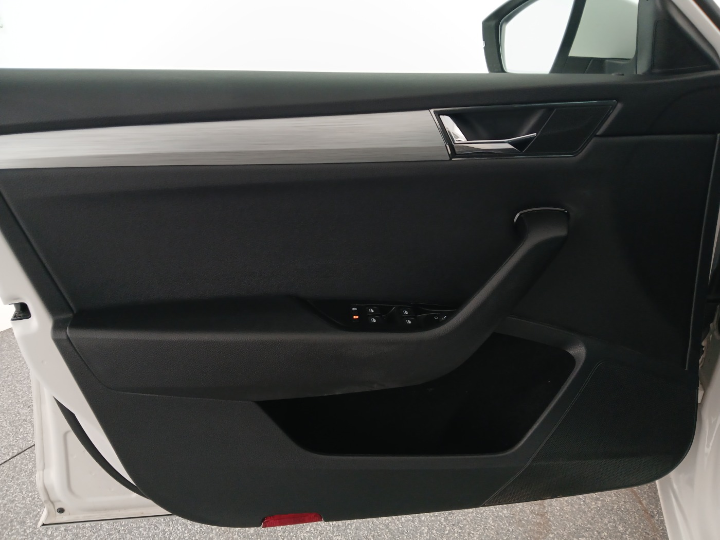 Skoda Superb Combi 2.0 TDI Ambition | Bild 11 von 30