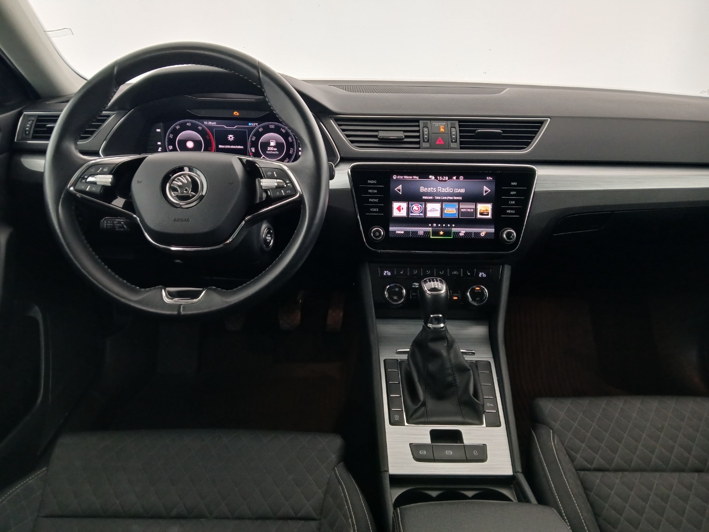 Skoda Superb Combi 2.0 TDI Ambition | Bild 15 von 30