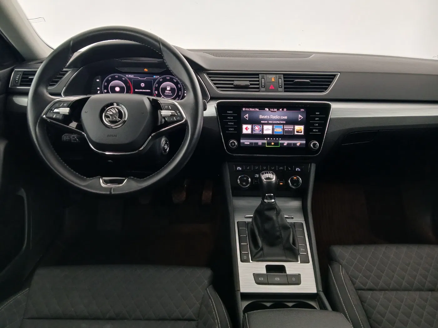 Skoda Superb Combi 2.0 TDI Ambition | Bild 15 von 30