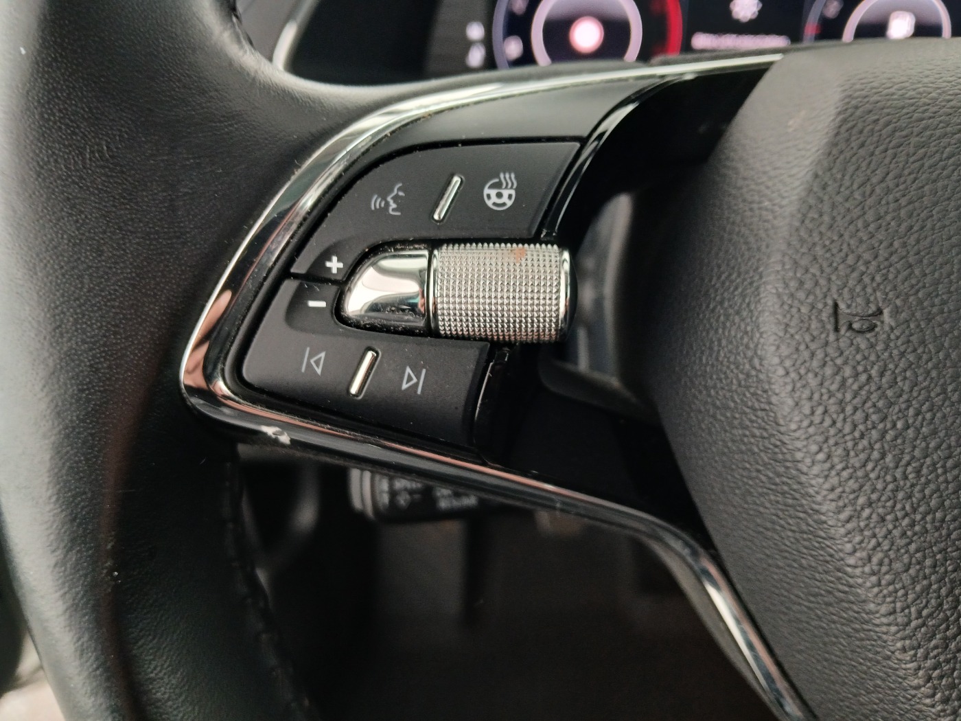 Skoda Superb Combi 2.0 TDI Ambition | Bild 17 von 30