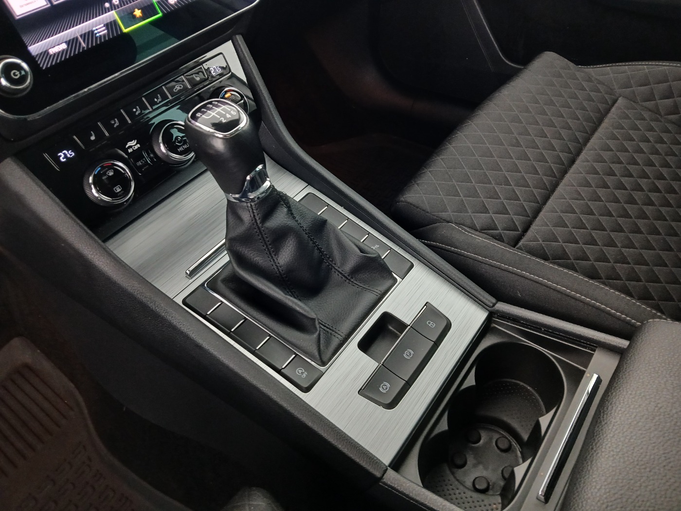 Skoda Superb Combi 2.0 TDI Ambition | Bild 19 von 30