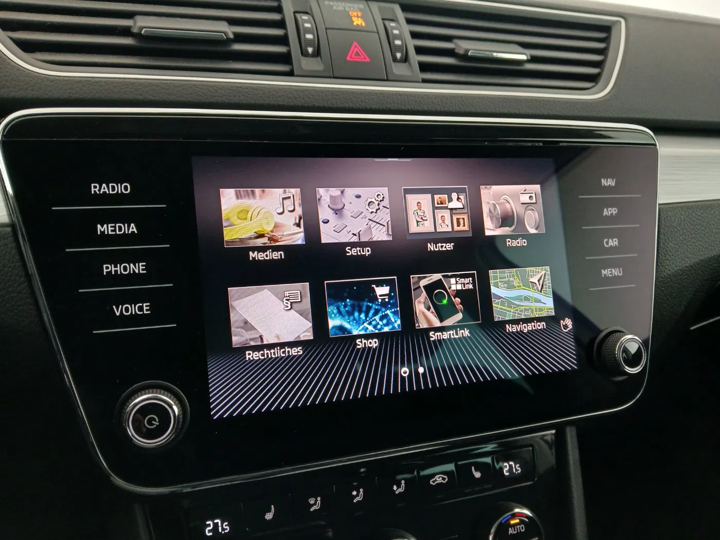 Skoda Superb Combi 2.0 TDI Ambition | Bild 22 von 30