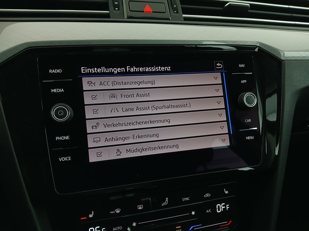 VW Passat Variant 1.5 TSI DSG | Bild 21 von 27