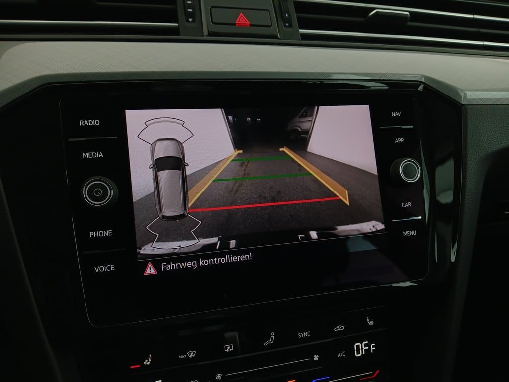 VW Passat Variant 1.5 TSI DSG | Bild 22 von 27