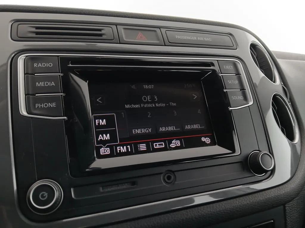 VW Tiguan 1.4 TSI BlueMotion | Bild 22 von 27