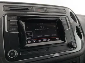 VW Tiguan 1.4 TSI BlueMotion | Thumbnail 22 von 27