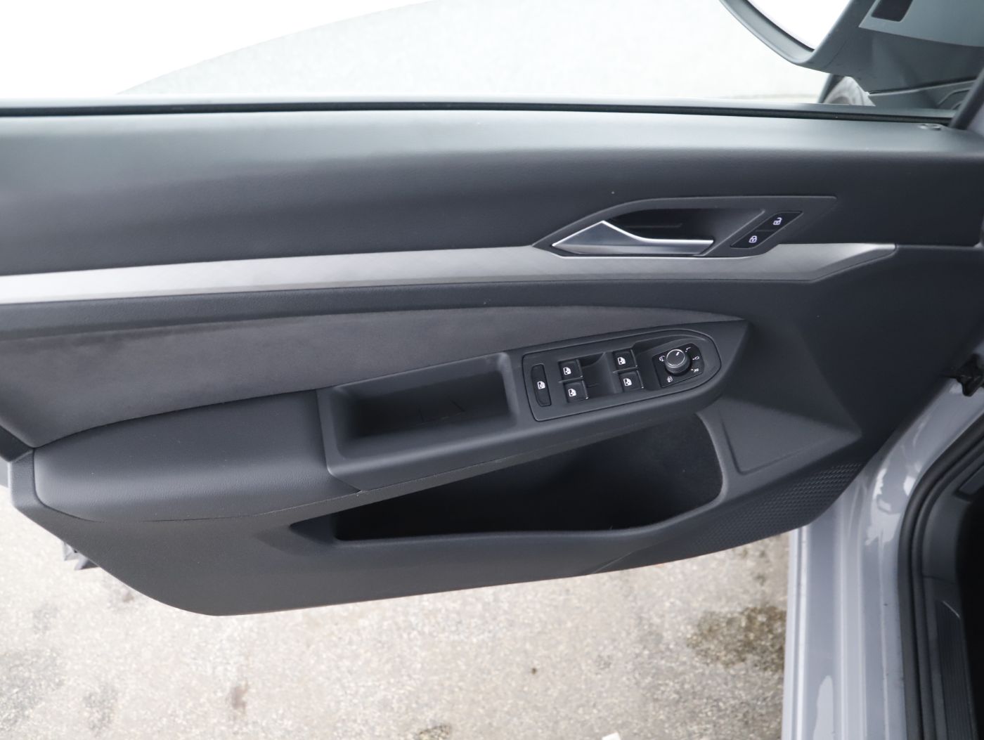 VW Golf VIII 2.0 TDI Life DSG | Bild 9 von 22