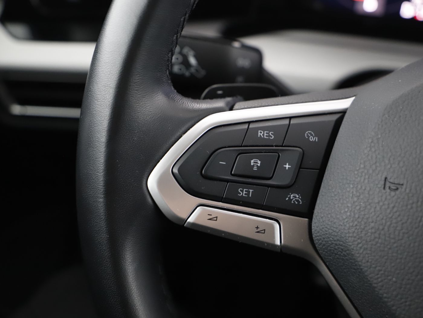 VW Golf VIII 2.0 TDI Life DSG | Bild 14 von 22