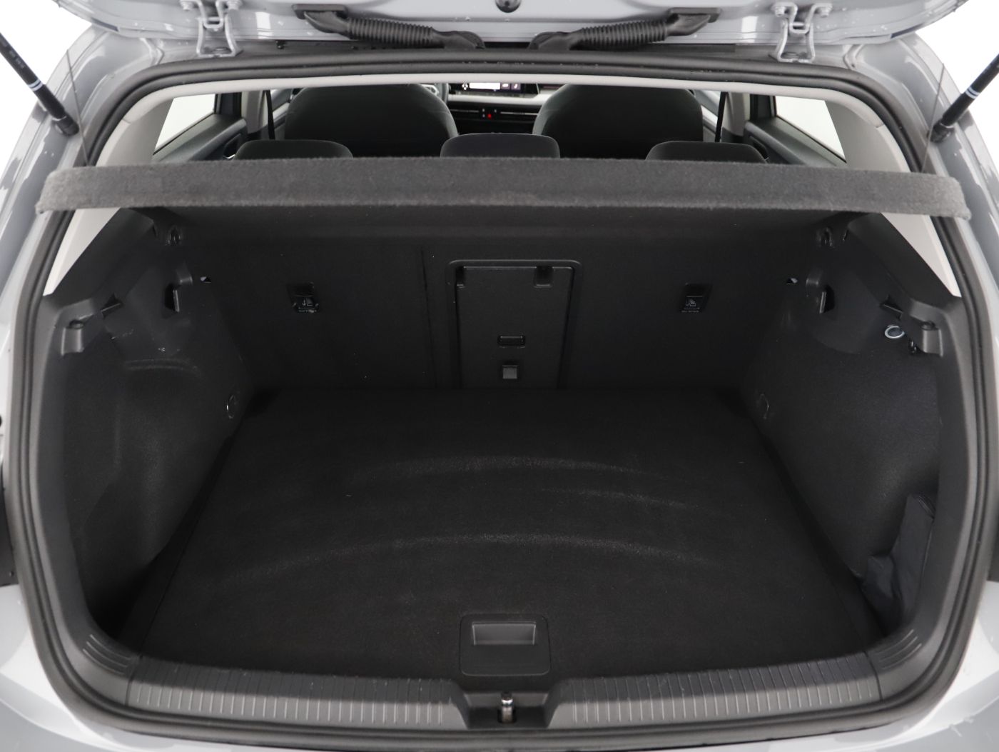 VW Golf VIII 2.0 TDI Life DSG | Bild 21 von 22