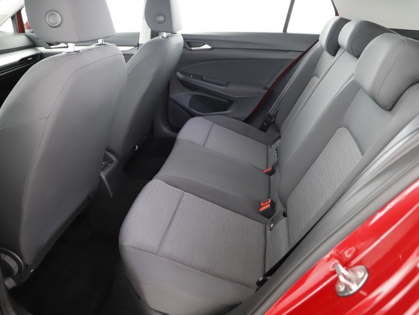 VW Golf VIII 1.0 TSI Rabbit | Bild 9 von 24