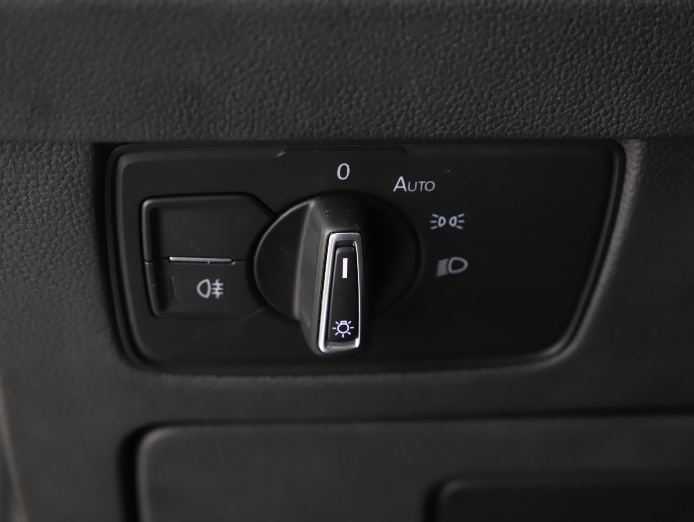 VW Passat Variant 2.0 TDI BMT | Bild 8 von 24