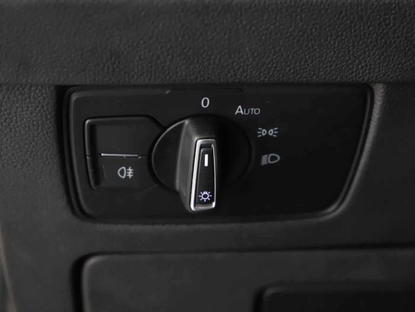 VW Passat Variant 2.0 TDI BMT | Bild 8 von 24