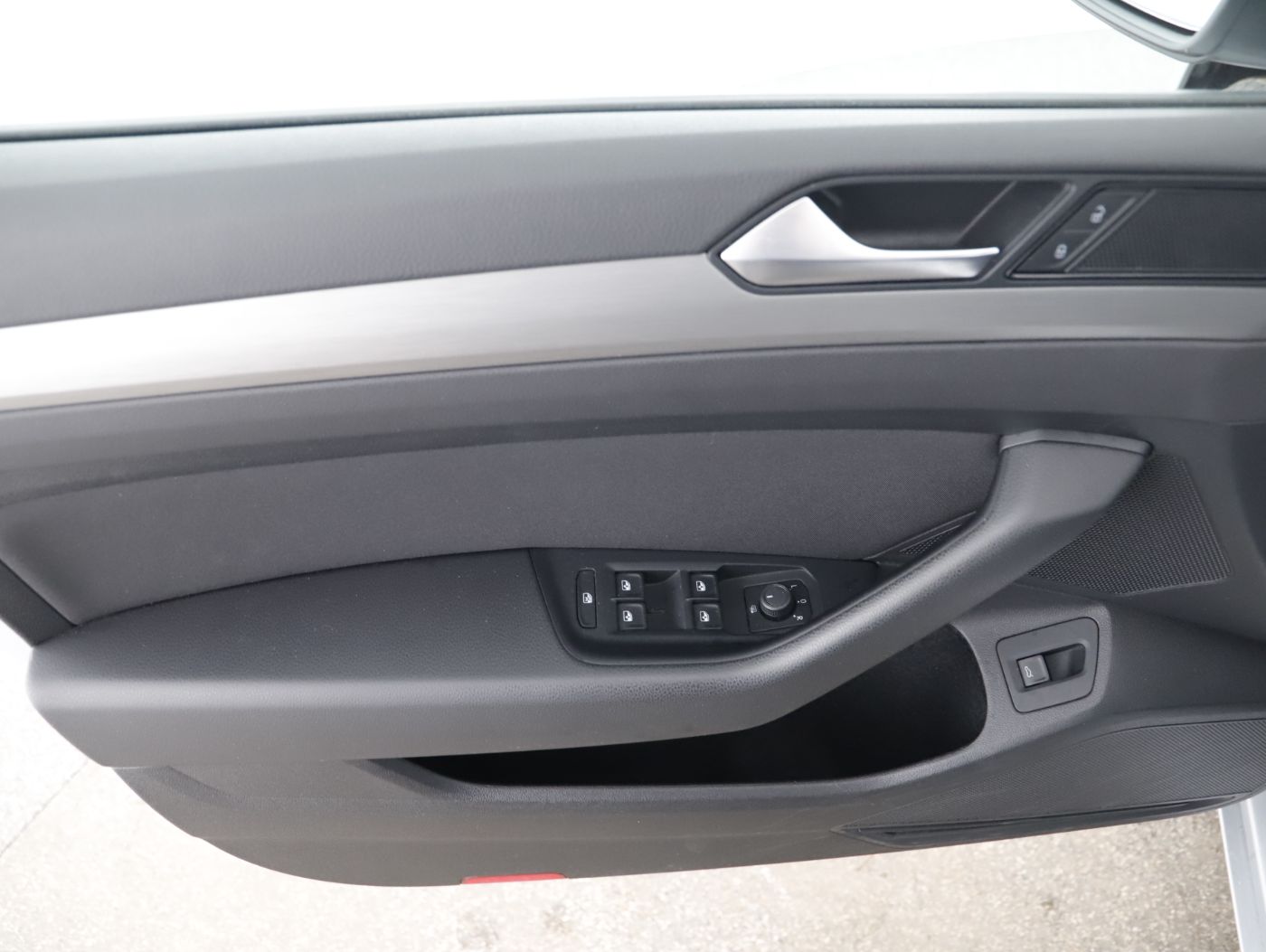 VW Passat Variant 2.0 TDI BMT | Bild 9 von 24