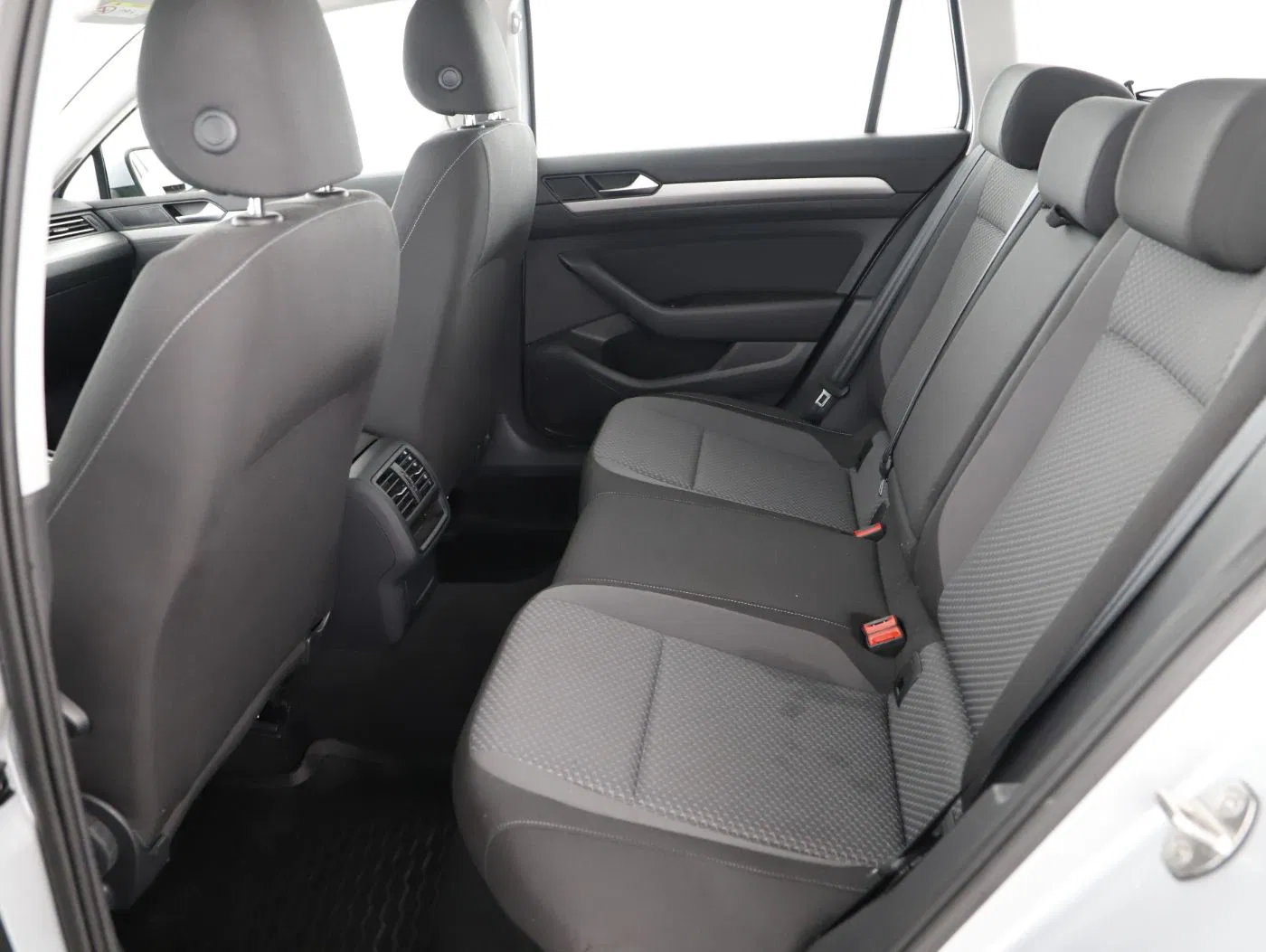 VW Passat Variant 2.0 TDI BMT | Bild 12 von 24