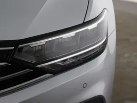 VW Passat Variant 2.0 TDI BMT | Thumbnail 24 von 24