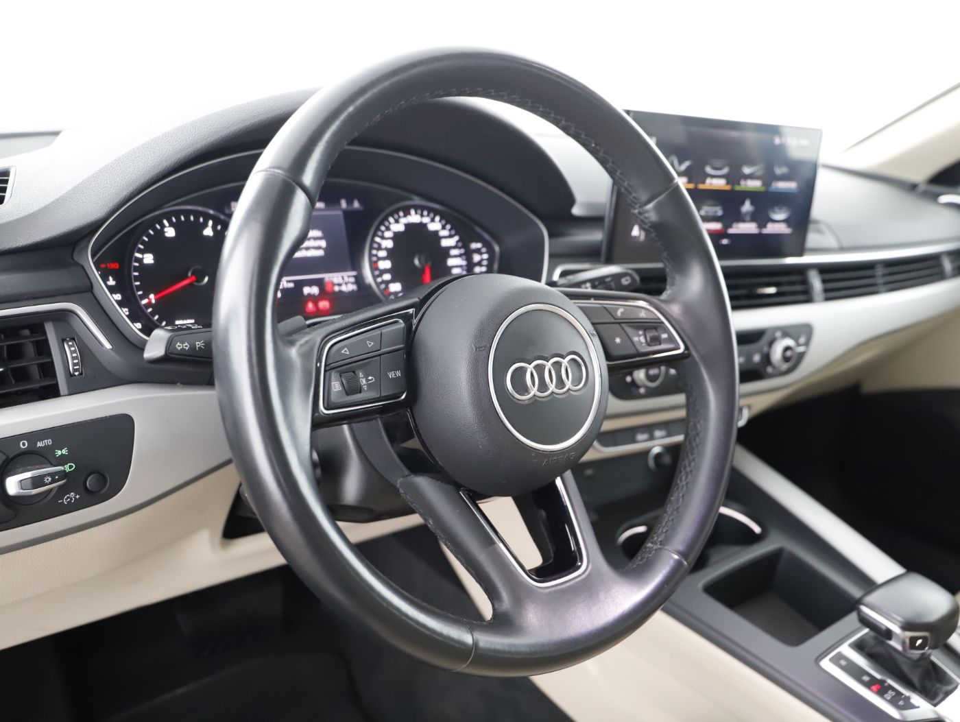 Audi A4 Avant 30 TDI Aut. | Bild 15 von 28