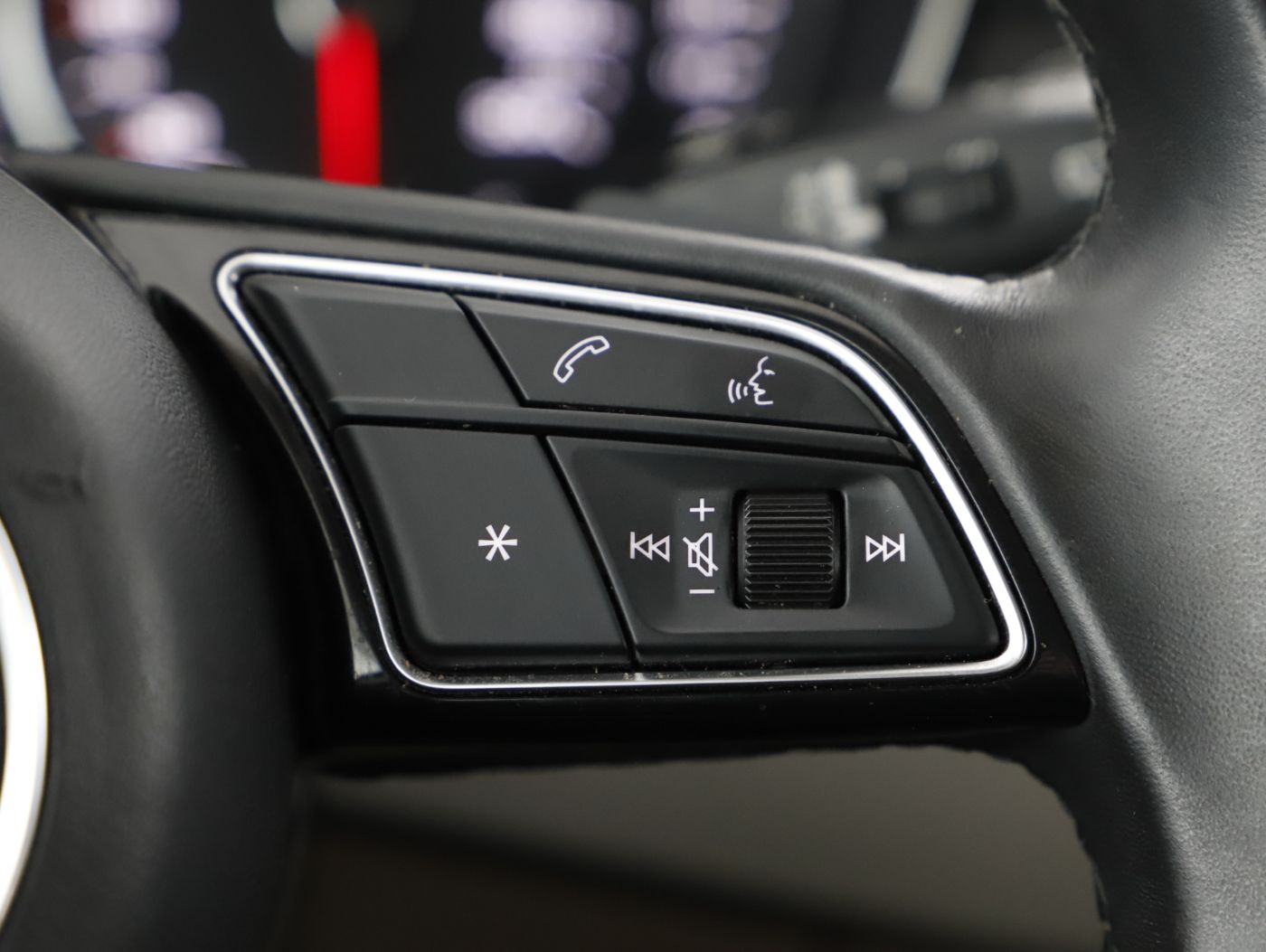 Audi A4 Avant 30 TDI Aut. | Bild 17 von 28