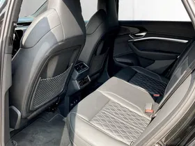 Audi e-tron S quattro | Thumbnail 21 von 28