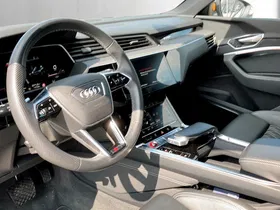 Audi e-tron S quattro | Thumbnail 7 von 28